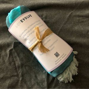 Lovevolve New Organic Scarf/Shawl/Towel/Blanket/Wrap with Tassels